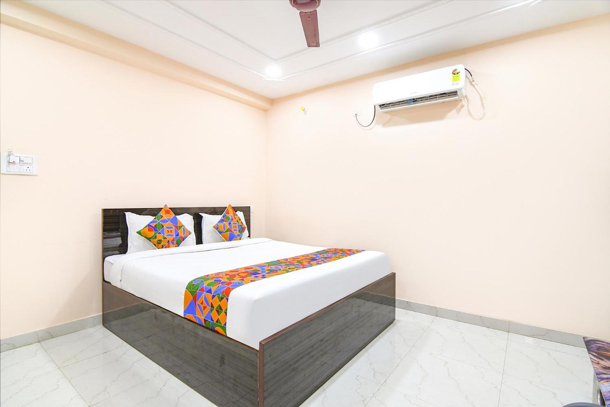 Fabhotel Olive I - 260m From Saltlake Sector V Metro Station Kolkata